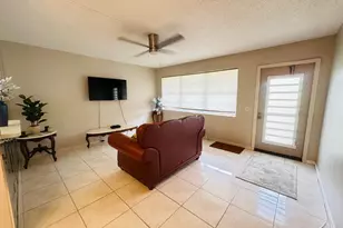 271 Farnham L, Deerfield Beach, FL 33442 - Photo 2