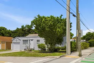801 Hampton Rd, West Palm Beach, FL 33405 - Photo 2