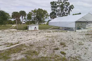 20020 NW 80th Dr, Okeechobee, FL 34972 - Photo 4