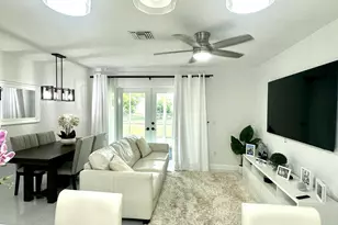121 Eider Ct, Royal Palm Beach, FL 33411 - Photo 2