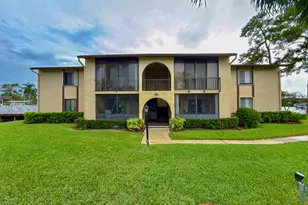 232 Pine High Occupancy Vehicle Circle, Greenacres, FL 33463 - Photo 2