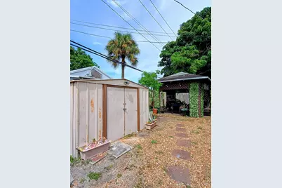 649 58th Street, West Palm Beach, FL 33407 - Photo 2
