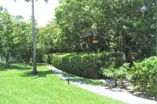103 Half Moon Cir, Hypoluxo, FL 33462 - Photo 26