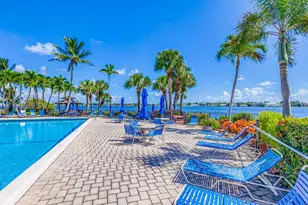 103 Half Moon Cir, Hypoluxo, FL 33462 - Photo 26