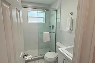 906 N Riverside Dr, Pompano Beach, FL 33062 - Photo 4