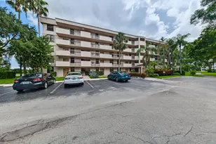 2768 Carambola Cir S, Coconut Creek, FL 33066 - Photo 26