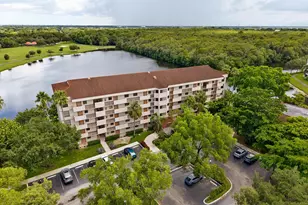 2768 Carambola Cir S, Coconut Creek, FL 33066 - Photo 30