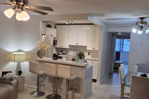 214 Cambridge, West Palm Beach, FL 33417 - Photo 4