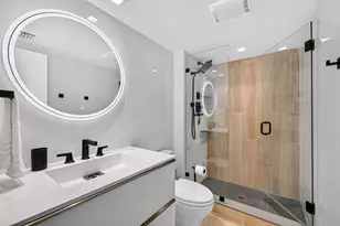 3675 N Country Club Dr, Aventura, FL 33180 - Photo 44