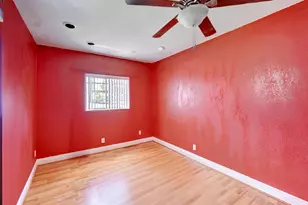 3925 NW 35th Ave, Lauderdale Lakes, FL 33309 - Photo 12