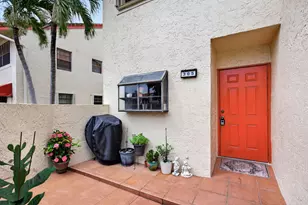 305 Congressional Way, Deerfield Beach, FL 33442 - Photo 2