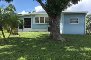 114 Camino Del Rio, Port Saint Lucie, FL 34952 - Photo 2