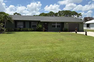 1422 SE Arenson Ln, Port Saint Lucie, FL 34952 - Photo 2