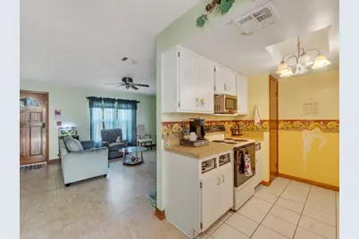 689 Caballero Avenue SE, Palm Bay, FL 32909 - Photo 8