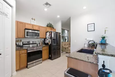 991 NW Leonardo Circle, Port Saint Lucie, FL 34986 - Photo 10
