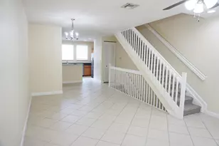 810 Marina Del Ray Ln, West Palm Beach, FL 33401 - Photo 6