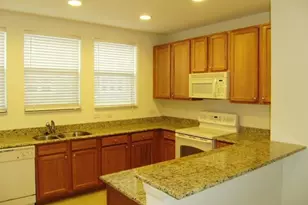 810 Marina Del Ray Ln, West Palm Beach, FL 33401 - Photo 2