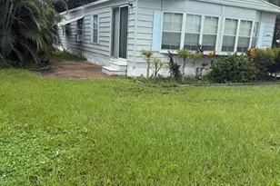11 SE La Mesa, Port Saint Lucie, FL 34952 - Photo 4