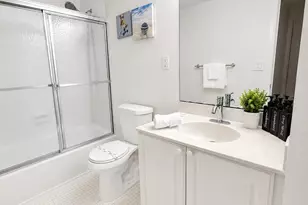 19370 Collins Ave, Sunny Isles Beach, FL 33160 - Photo 14