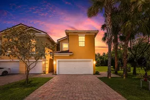 813 Pipers Cay Dr, West Palm Beach, FL 33415 - Photo 2