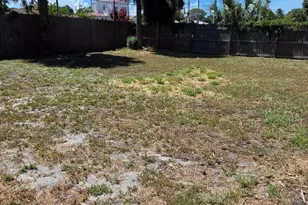 633 11th St, West Palm Beach, FL 33401 - Photo 2