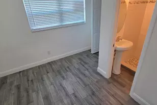 633 11th St, West Palm Beach, FL 33401 - Photo 8