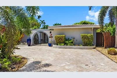 2137 NE 17th Avenue, Wilton Manors, FL 33305 - Photo 16