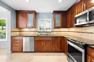 2137 NE 17th Ave, Wilton Manors, FL 33305 - Photo 26