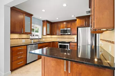 2137 NE 17th Avenue, Wilton Manors, FL 33305 - Photo 30