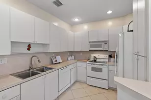 2311 SW 125th Ave, Miramar, FL 33027 - Photo 14