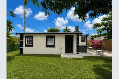 101 NW 13th Avenue, Boynton Beach, FL 33435 - Photo 2