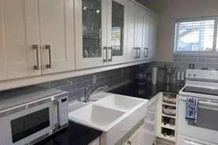 2566 S Garden Dr S, Lake Worth, FL 33461 - Photo 2