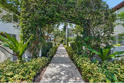 125 NW Gardener Street, Boca Raton, FL 33432 - Photo 4
