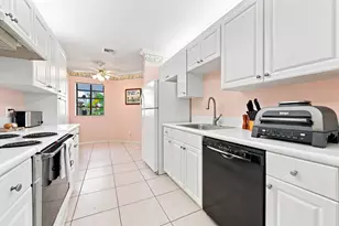 5219 Europa Dr, Boynton Beach, FL 33437 - Photo 10