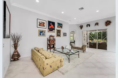 9152 Bay Harbour Circle, West Palm Beach, FL 33411 - Photo 8