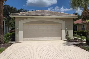 2680 Clipper Cir, West Palm Beach, FL 33411 - Photo 2