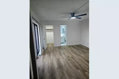 4204 Waterview Circle, Palm Springs, FL 33461 - Photo 12
