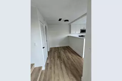 4204 Waterview Circle, Palm Springs, FL 33461 - Photo 4