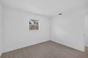 1718 NW 7th St, Fort Lauderdale, FL 33311 - Photo 10