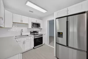 1718 NW 7th St, Fort Lauderdale, FL 33311 - Photo 6