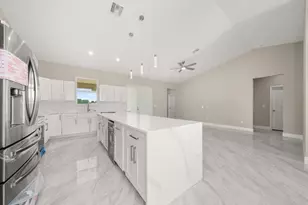 525 Glen Mar Cir, Sebring, FL 33876 - Photo 10