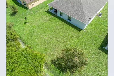 8125 104th Avenue, Vero Beach, FL 32967 - Photo 2