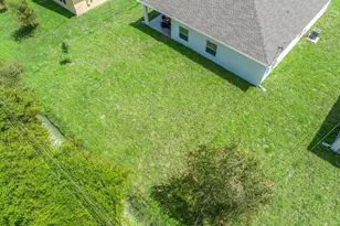 8125 104th Ave, Vero Beach, FL 32967 - Photo 2