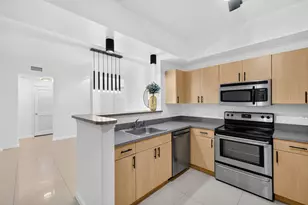 533 NE 3rd Ave, Fort Lauderdale, FL 33301 - Photo 12