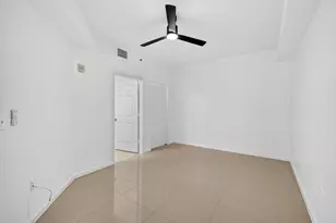 533 NE 3rd Ave, Fort Lauderdale, FL 33301 - Photo 16