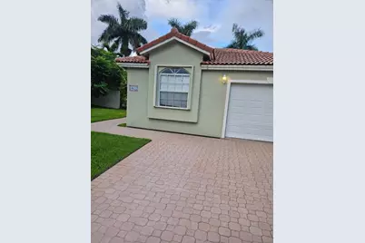 10627 NW 7th Street, Pembroke Pines, FL 33026 - Photo 1