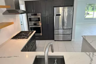 455 NE 29th St, Boca Raton, FL 33431 - Photo 6