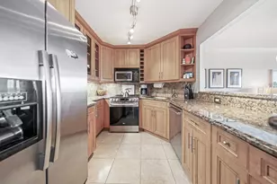 340 Sunset Dr, Fort Lauderdale, FL 33301 - Photo 10
