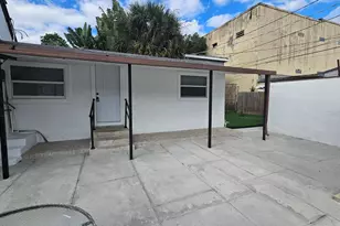 425 Ardmore Rd, West Palm Beach, FL 33401 - Photo 2