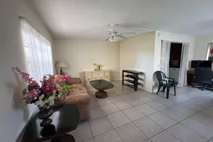 7 Flanders A, Delray Beach, FL 33484 - Photo 12